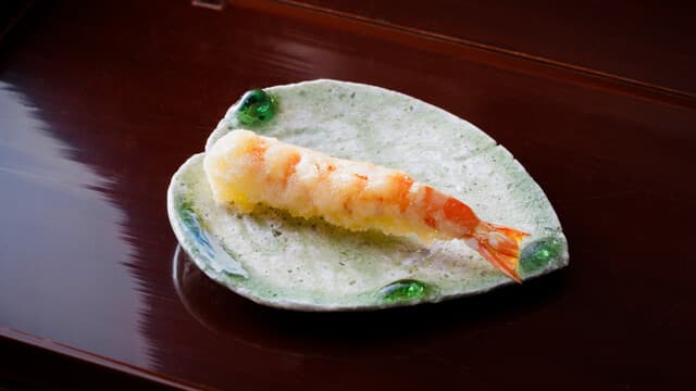 Tempura Sakurabito: meisterhaft leichtes Tempura-Omakase