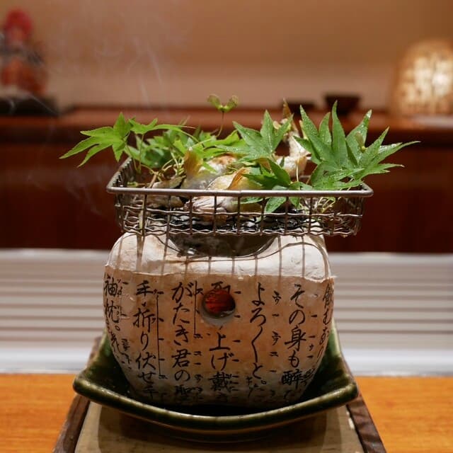 Wa Yamamura: Saisonale Kaiseki-Küche