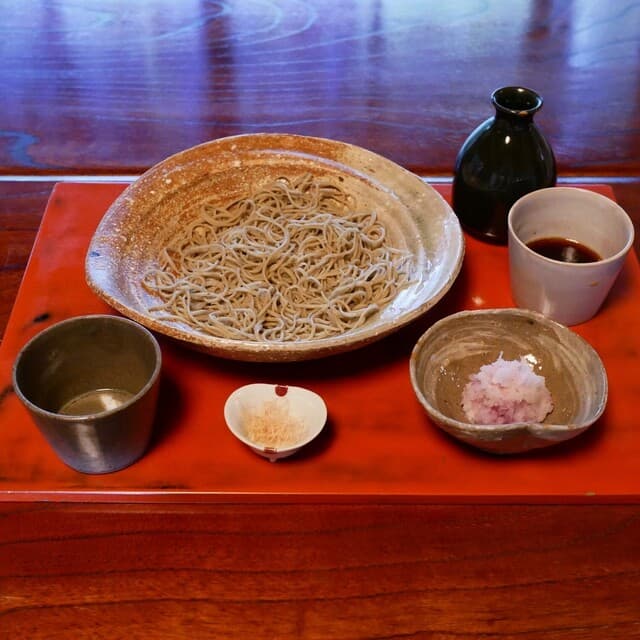 Gen: exquisite handgeschnittene Soba-Nudeln