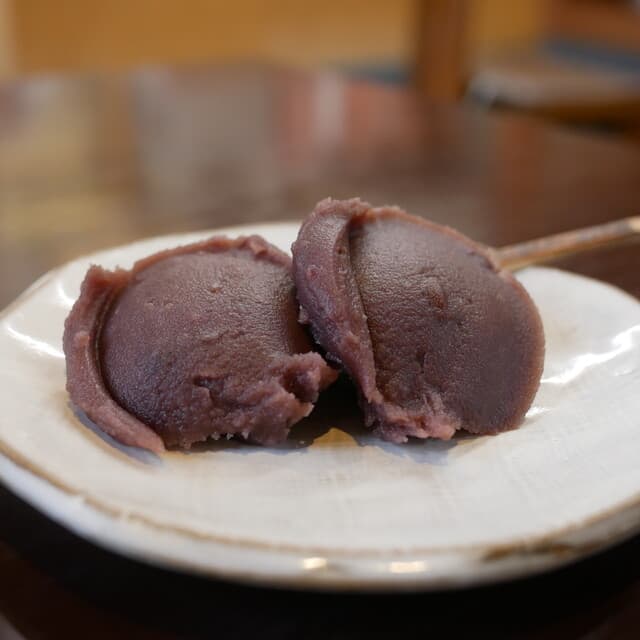 Chujo Do Honpo: Berühmte Yomogi-Mochi-Süßigkeiten