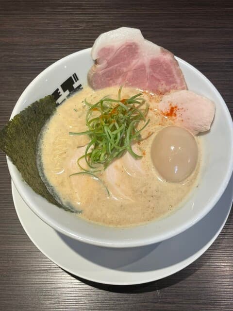 Ramen Torikaji Ippai: Ramen mit Hühnerfokus