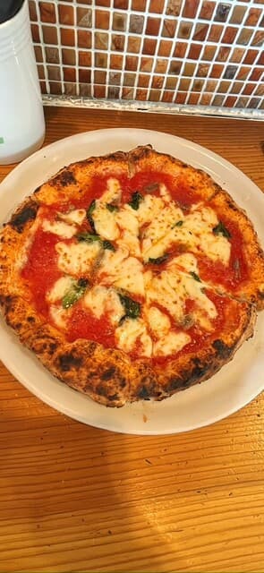 Pizzeria LUNA NUOVA: Authentische neapolitanische Pizza