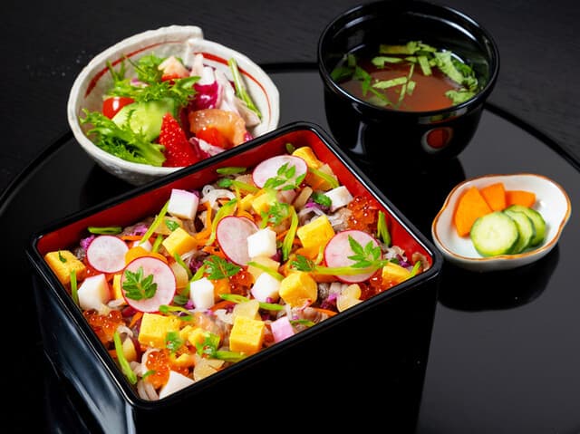 Kitsune: theatralisches Sukiyaki mit Yamato-Rind