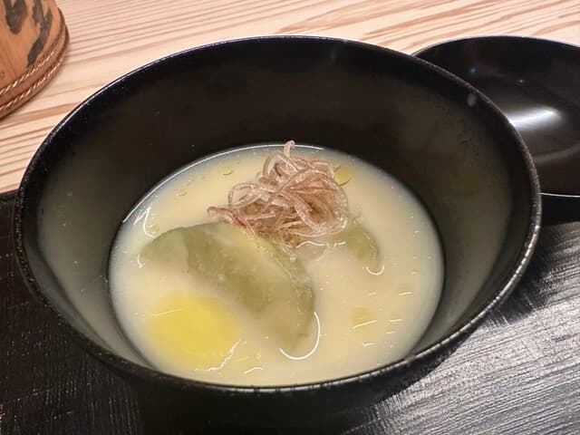 Oryouri Hirooka: Saisonales Kaiseki am Tresen