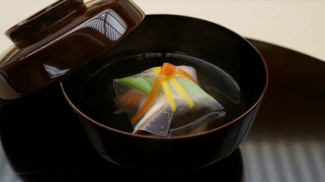 Kisetsu Ryori Nakashima: Saisonale Kaiseki am Tresen