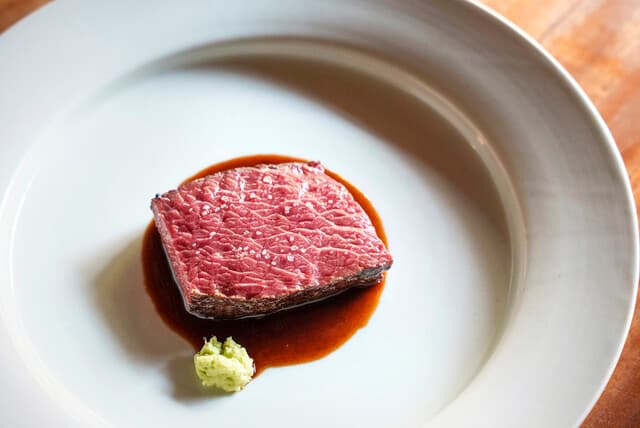 AKAI: Zutatenfokussiertes Omakase