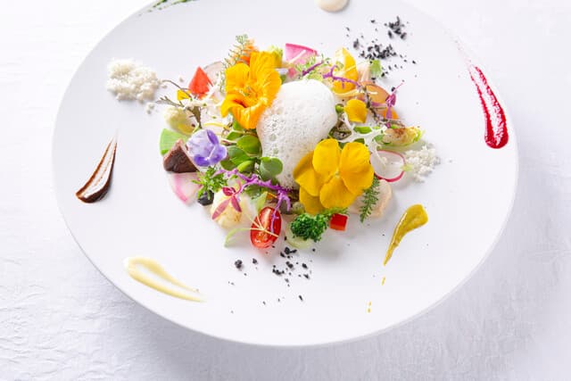 NAKADO: Moderne französische Terroir-Küche aus Hiroshima