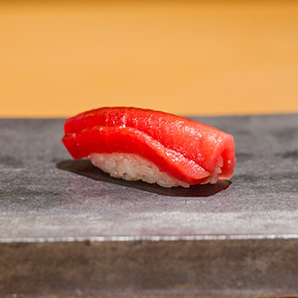 Chikamatsu: meisterhaft ausbalanciertes Edomae-Sushi