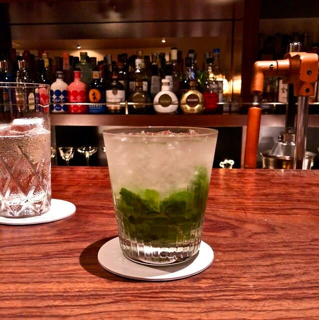 Heart Strings: klassische Cocktails und seltener Whisky