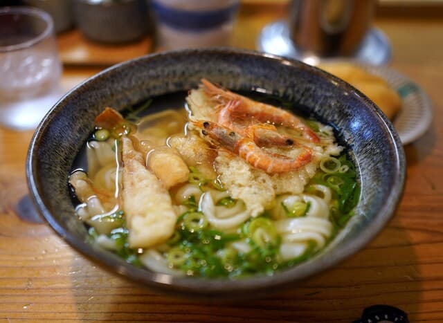 Hagakure Udon: Klassische Udon im Hakata-Stil