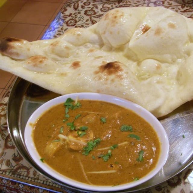 Zaeka: Preisgekröntes pakistanisches Biryani & Naan