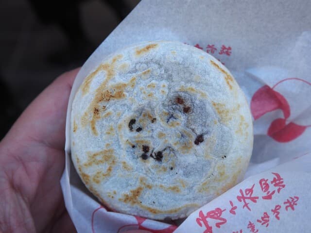 Oshokuji Dokoro Kasano Ya: frisch gegrillte Ume-gae Mochi