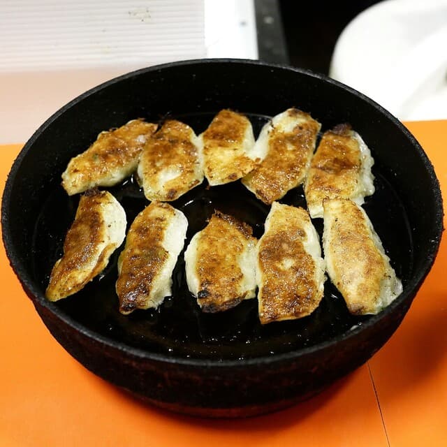 Goju Ban: Gyoza aus der Eisenpfanne nach Kurume-Art