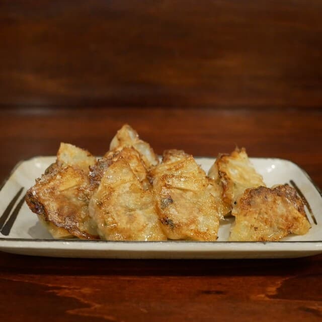 Hitokuchi Gyoza Tenya: Berühmte mundgerechte Gyoza