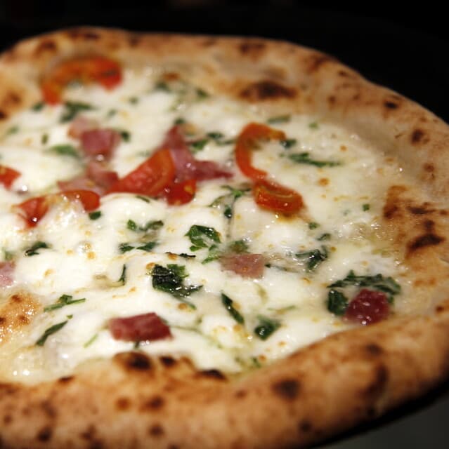 Pizzeria Da Gaetano: Authentische neapolitanische Pizza