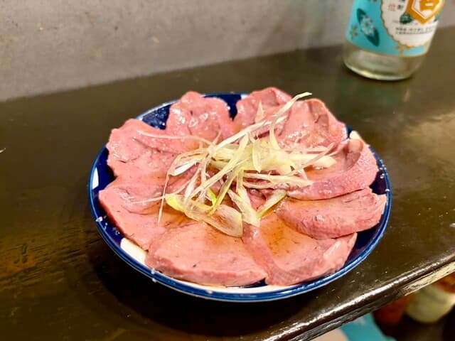 Motsuyaki Teshimaya: gegrillte Innereien nach Fukuoka-Art