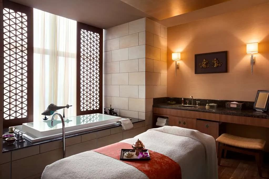 Shangri-La Tokyo - 5
