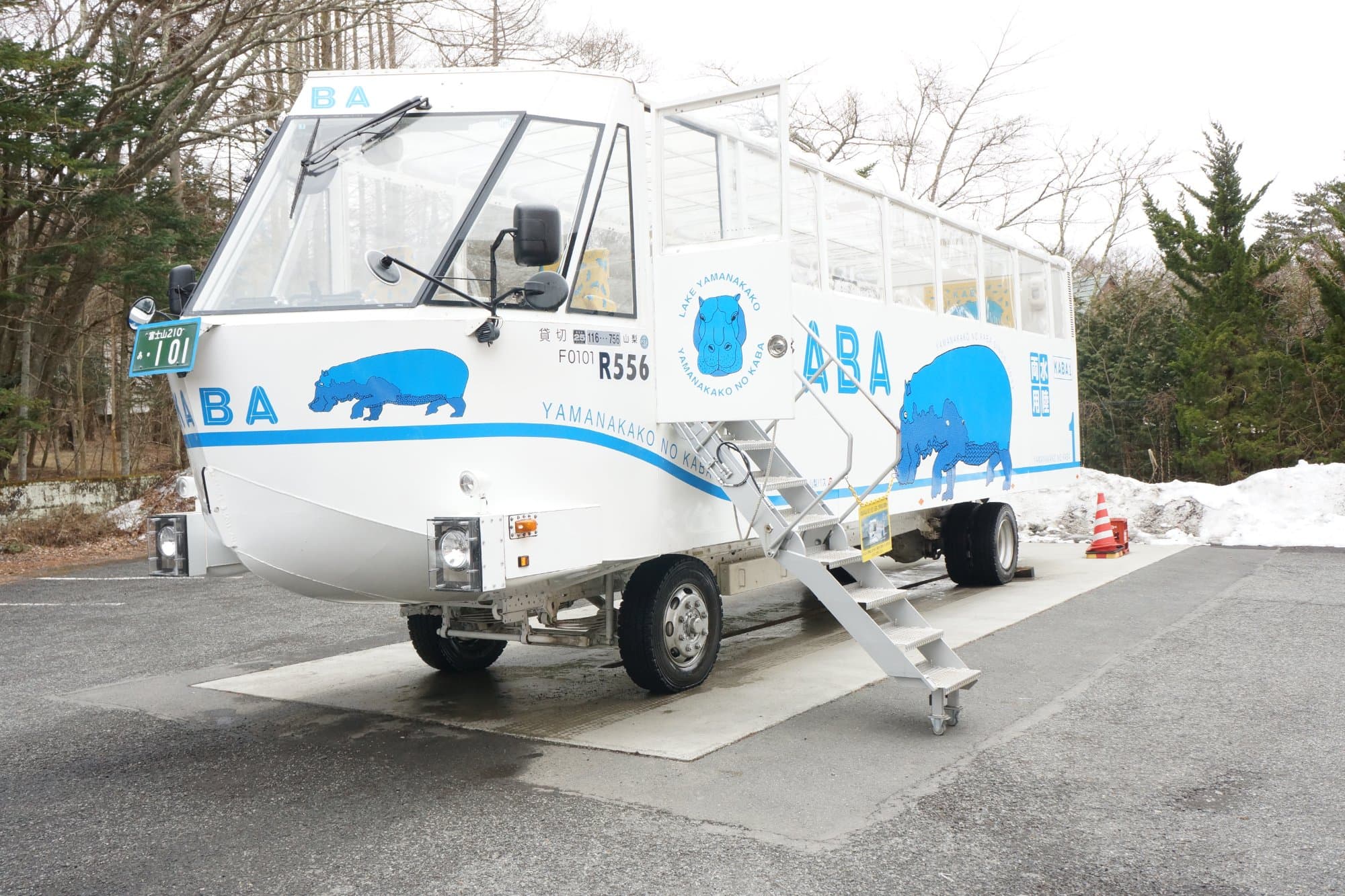 KABA Bus Yamanakako Amphibienbus
