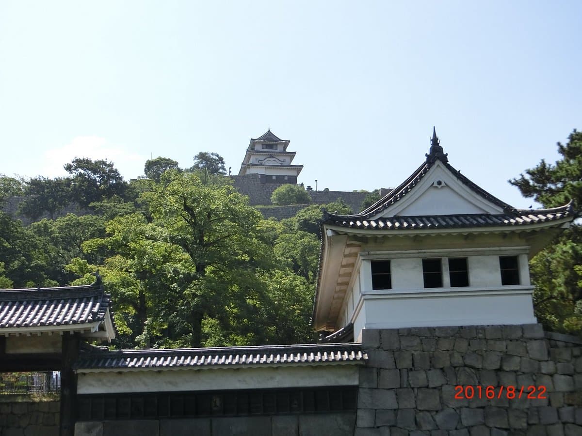 Kameyama Park (Burg Marugame)