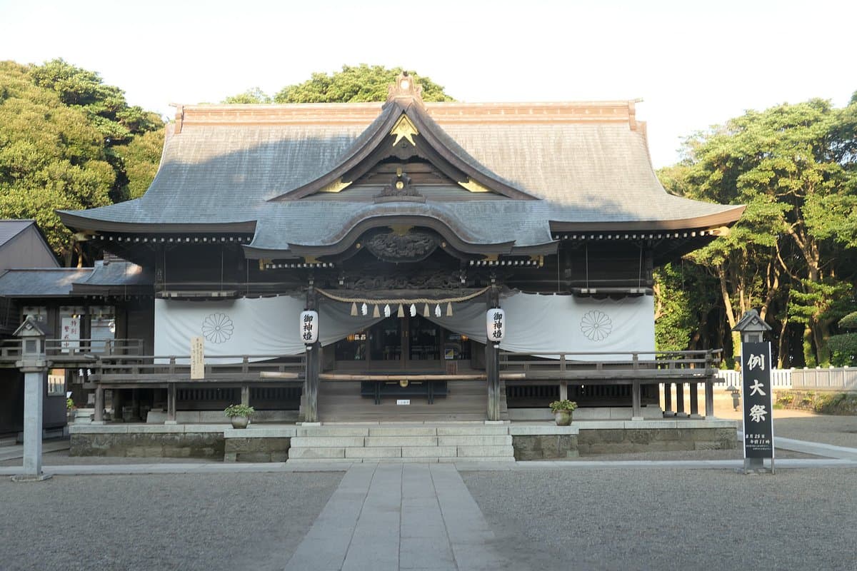 Sakatsura Isozaki Schrein