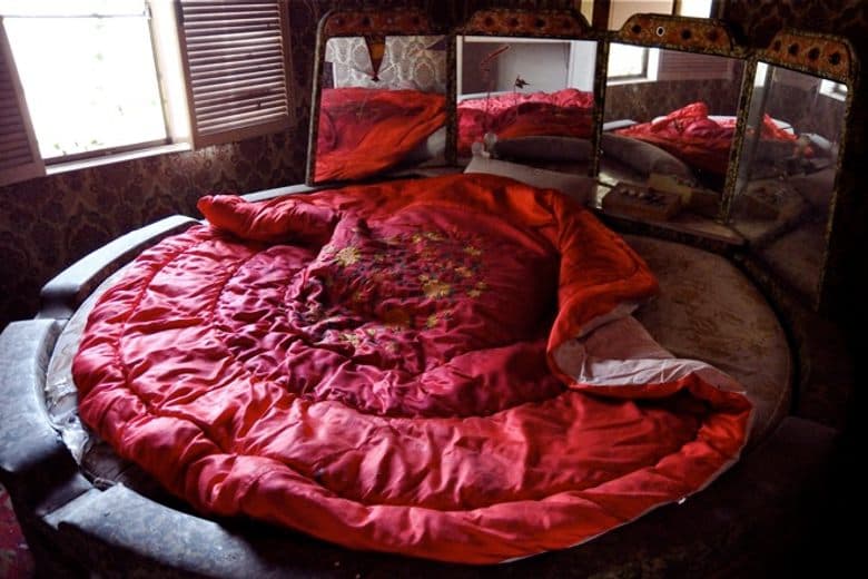 Das verlassene Pearl Love Hotel
