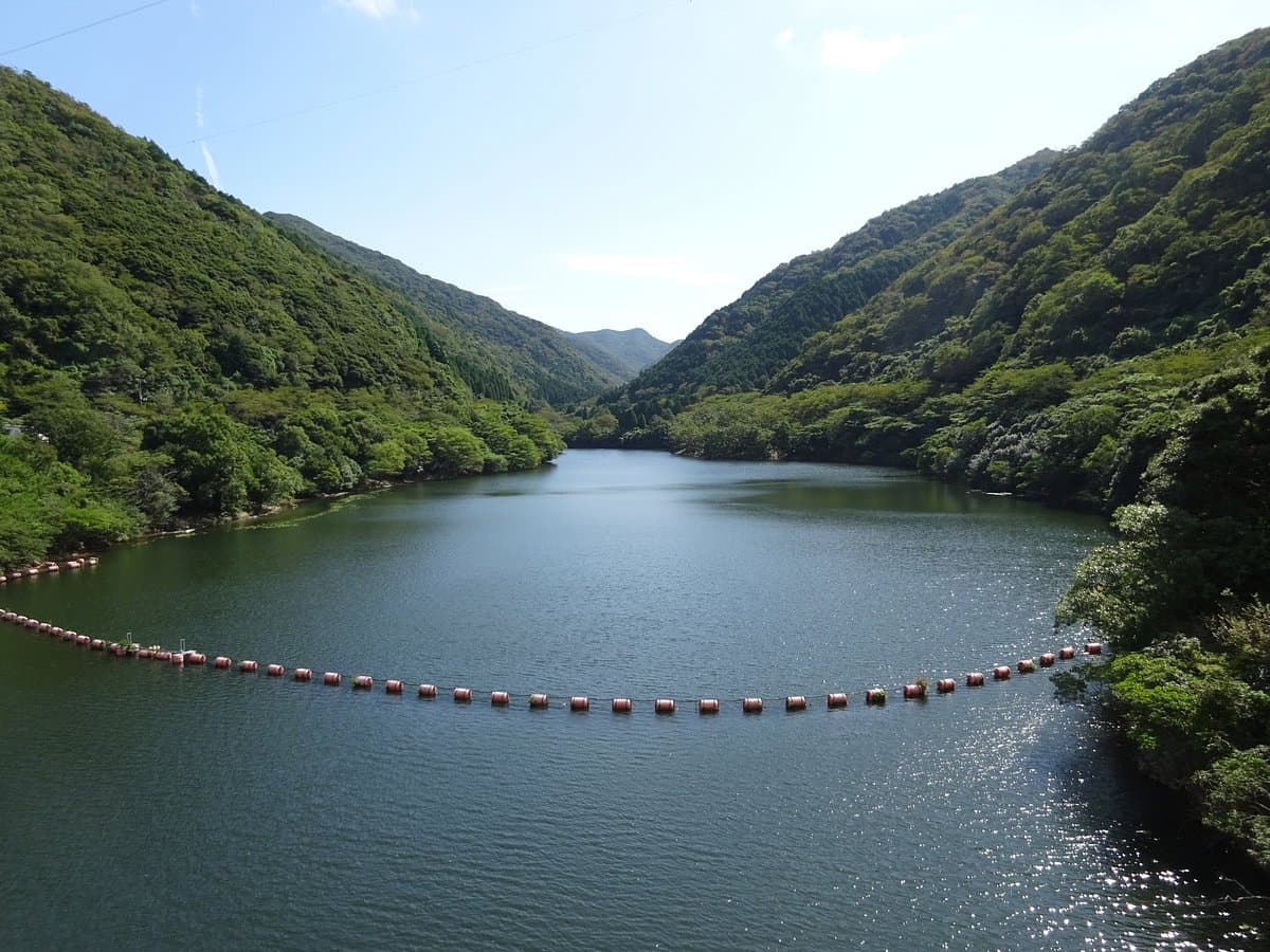 Yuzuruha-Staudammpark