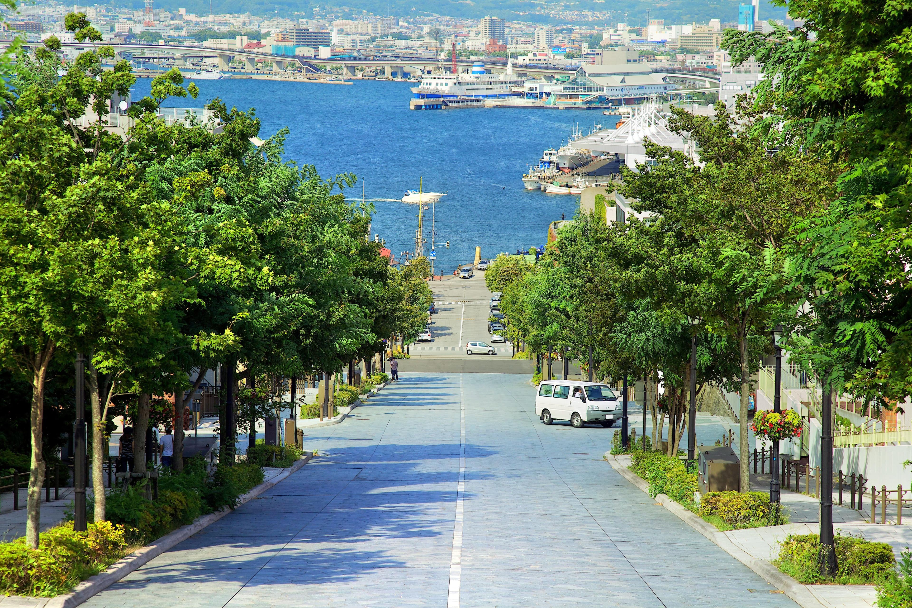 Hachiman-Zaka-Hang
