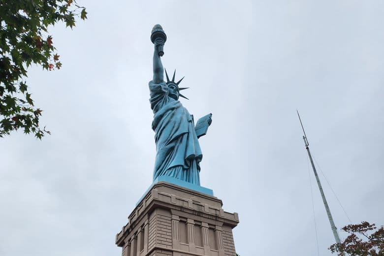Japans größte Freiheitsstatue