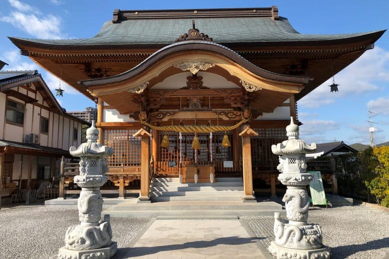 Iwakuni Shirohebi Schrein