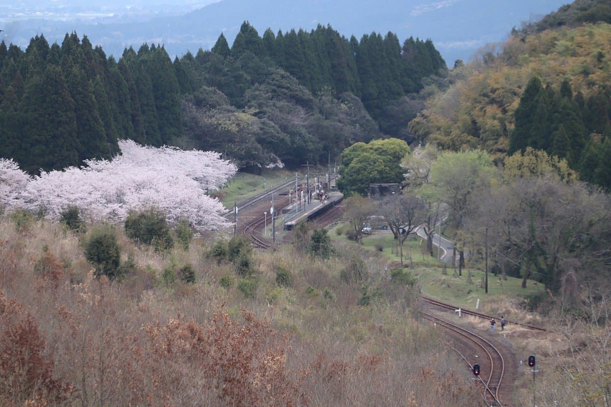 JR Kyushu Isaburo Shimpei