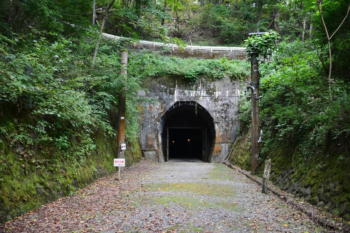 Ehemalige Shinonoi-Linie der Japanischen Staatsbahn