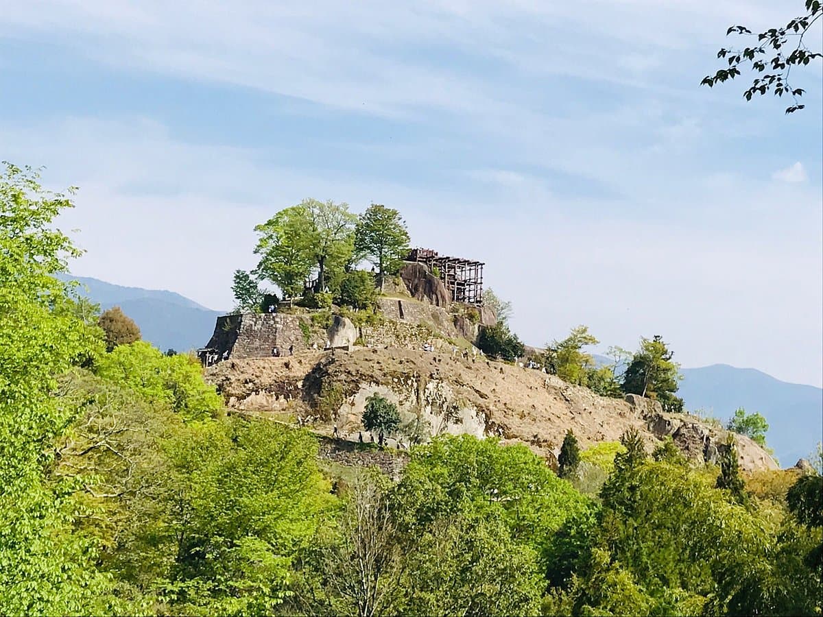 Burgruinen von Naegi