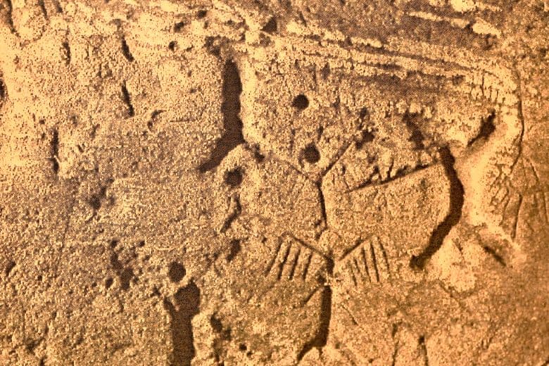 Fugoppe-Höhlen-Petroglyphen