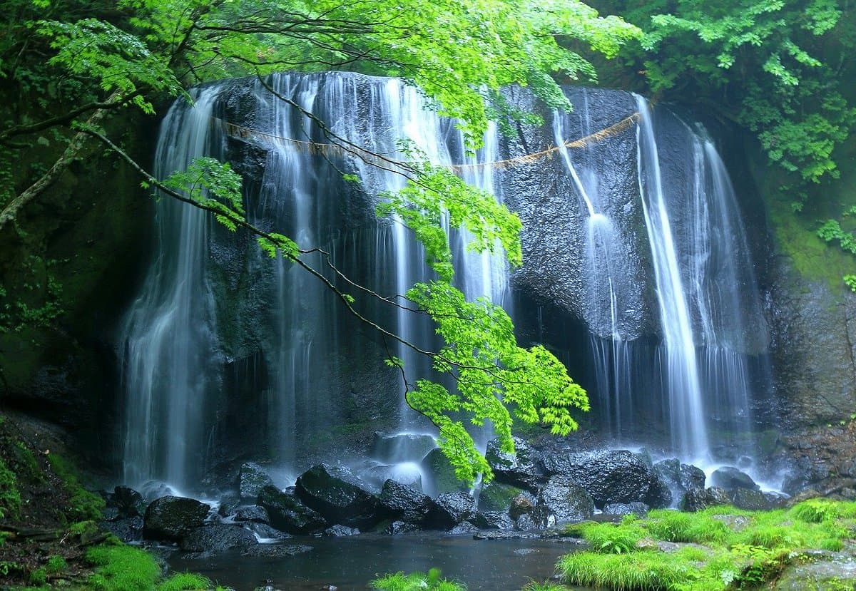 Tatsuzawa Fudo Wasserfälle