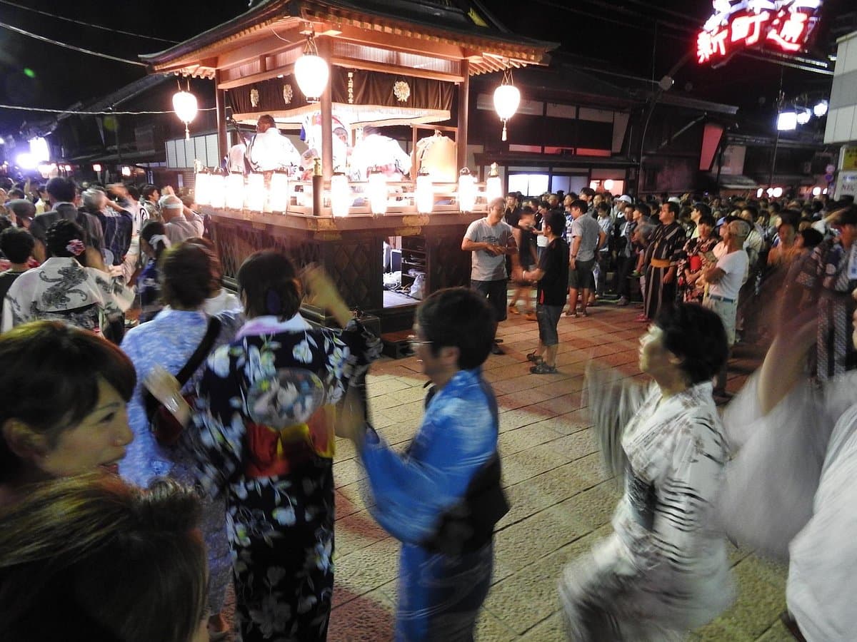 Tetsuya Odori (Gujo Odori)