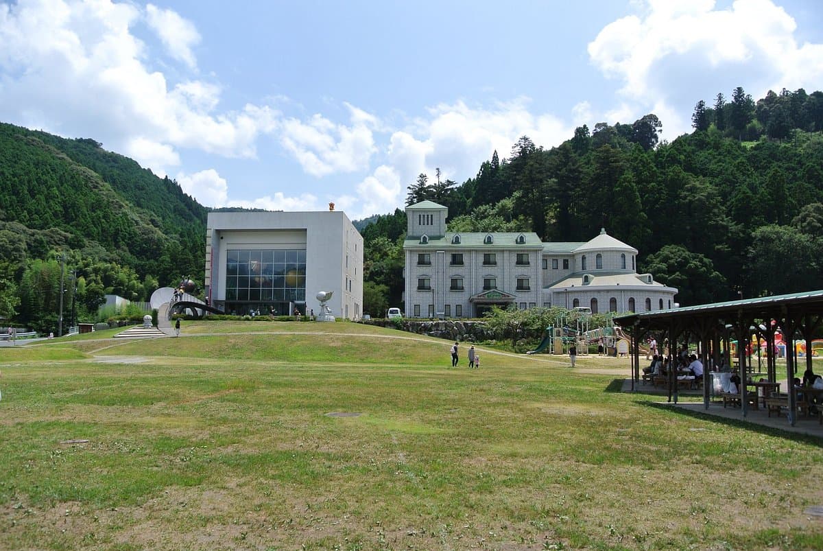 Kami City Takashi Yanase Memorial Museum Anpanman Museum