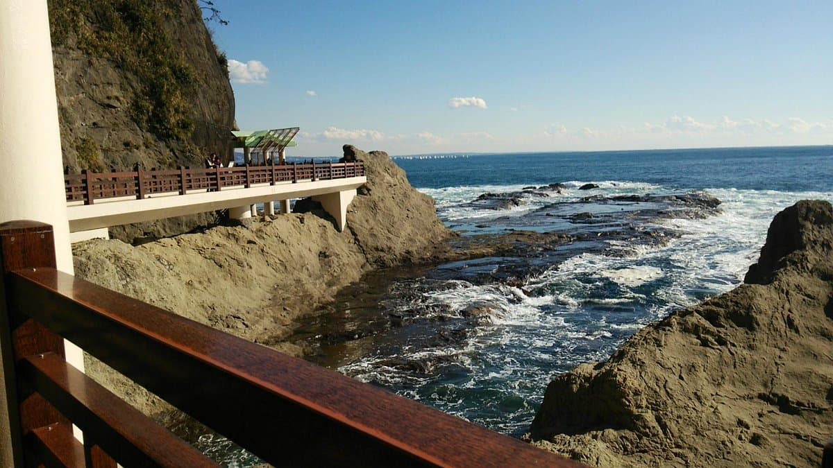 Enoshima Iwaya Höhlen