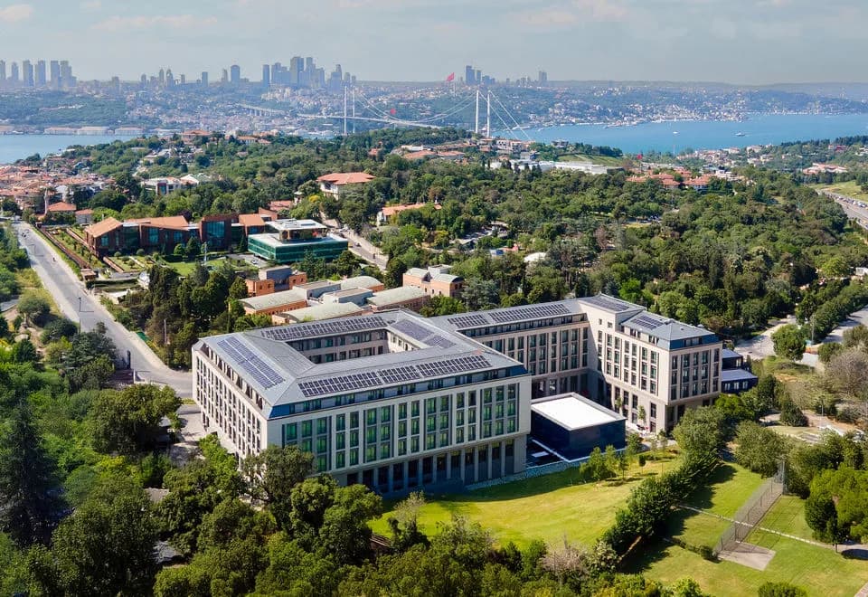 Altunizade Suites Istanbul, Curio Collection by Hilton