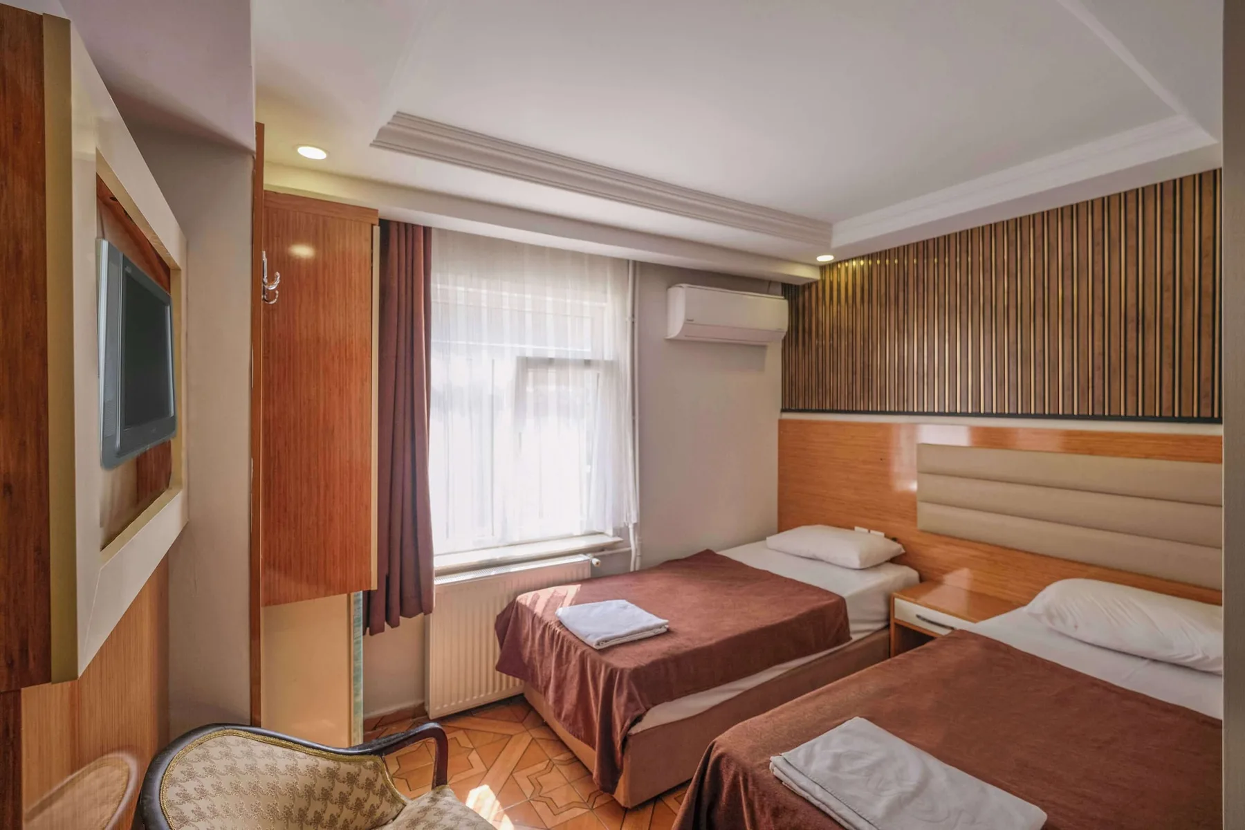 Hotel Özbek
