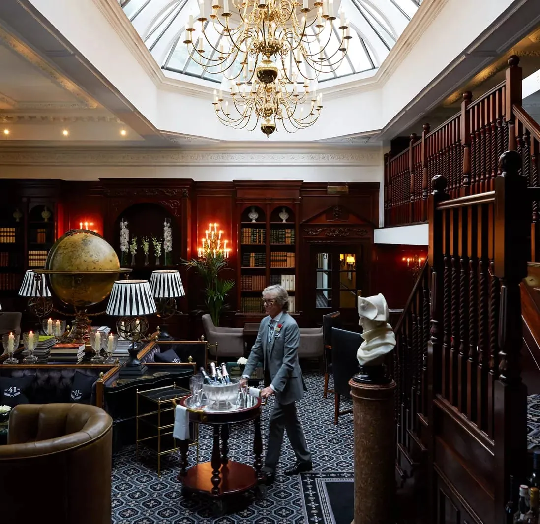 Hotel 41