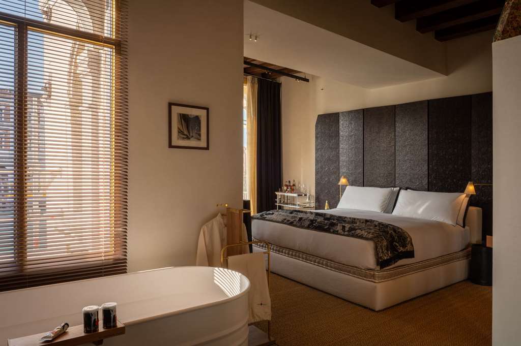 Venice on the Beach Hotel