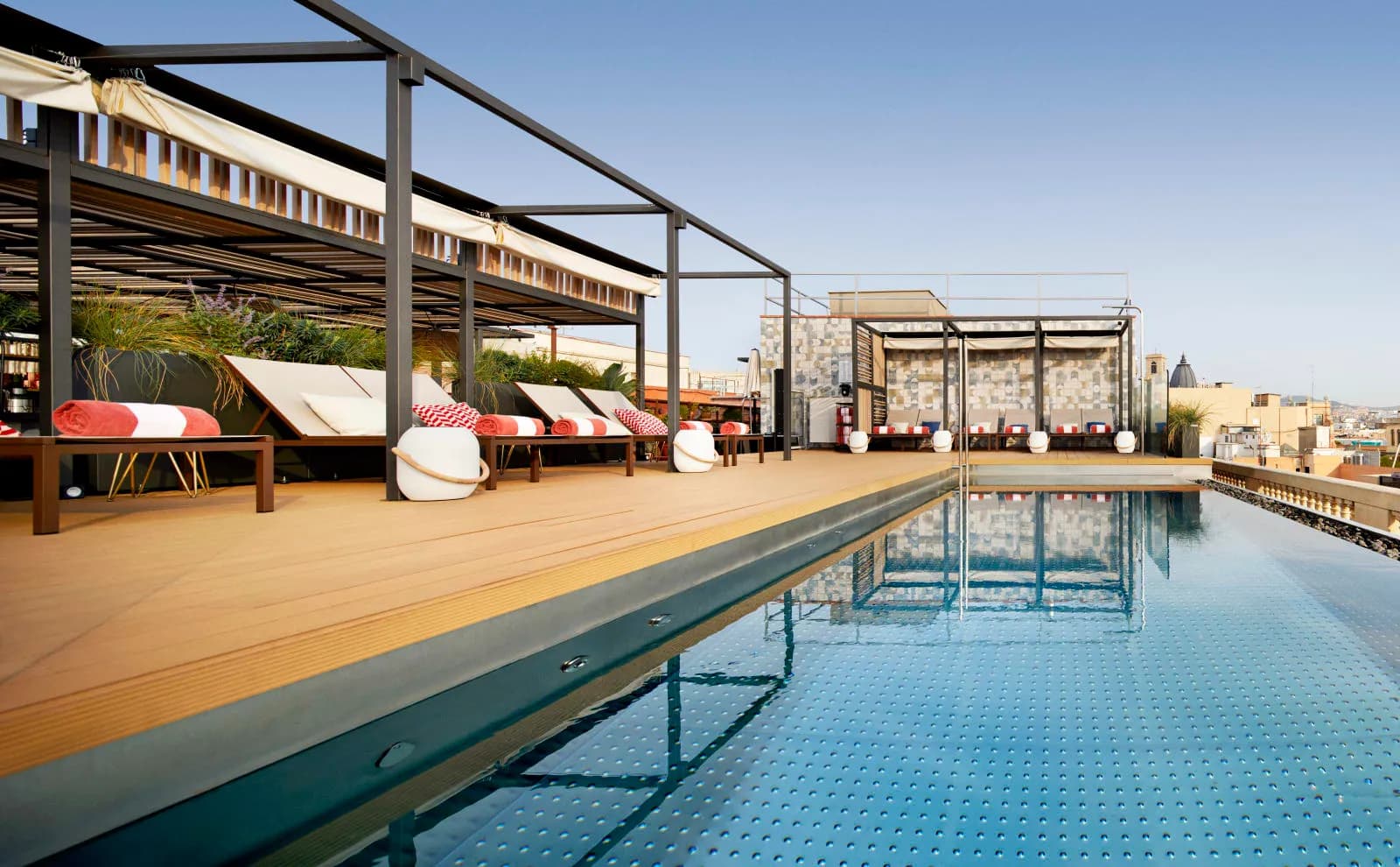Kimpton VIVIDORA HOTEL by IHG