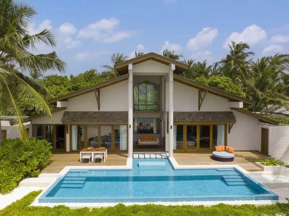 Emerald Faarufushi Resort & Spa - Deluxe All Inclusive