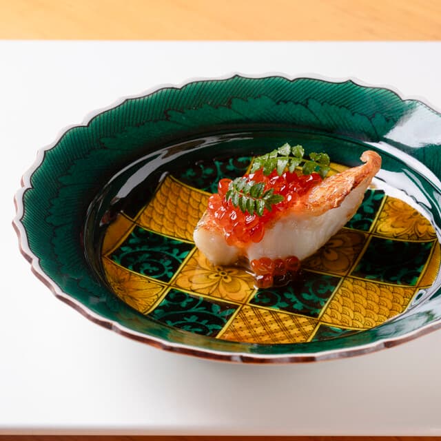 Mieda: kreatives Hokkaido-Meeresfrüchte-Omakase