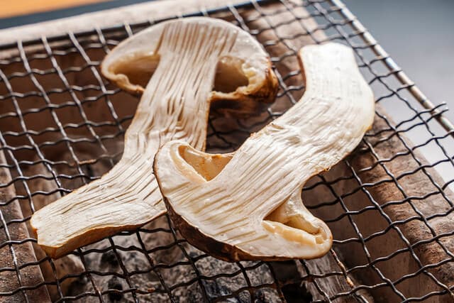 Hiyama: Matsutake- und Weißtrüffel-Menüs am Abend