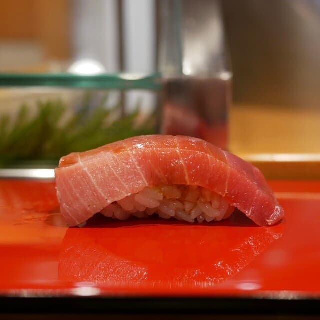 Kozasa Sushi: Klassische Edo-mae Sushi-Bar