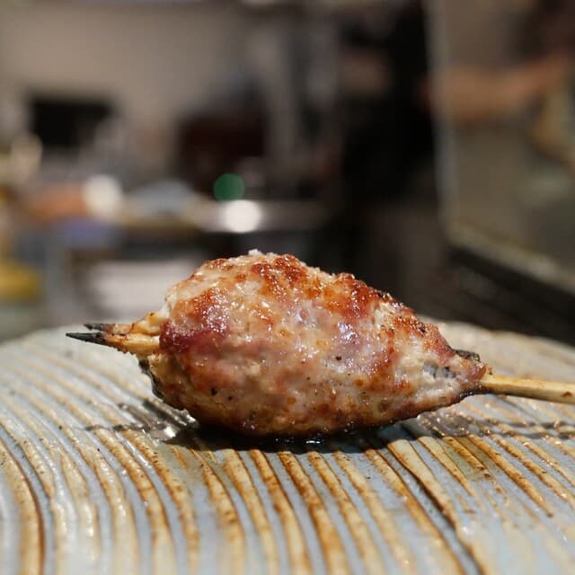 Yakitori shira: meisterhaftes Yakitori von einem Chef-Sommelier
