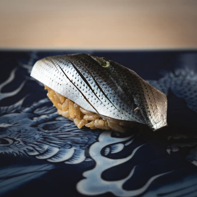Sushi Saeki: theatralisches Omakase-Erlebnis