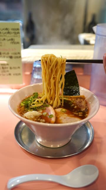 Ryusei Ken: Ramen mit Chashu vom Holzkohlegrill