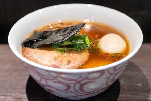China Soba Ya Honten: klare Shoyu- und Shio-Ramen